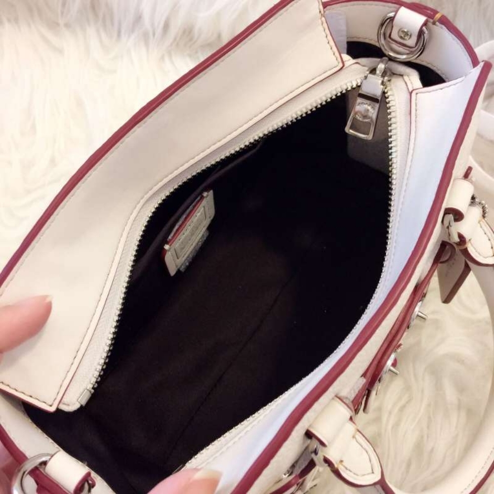 NWT Coach 59810 Mini Blake Carryall Chalk Pebble L - Picture 4 of 8